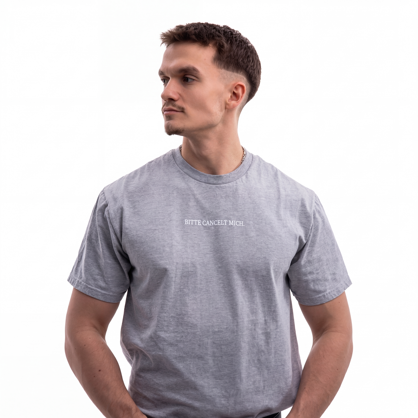 "BITTE CANCELT MICH." T-Shirt mit gesticktem Logo