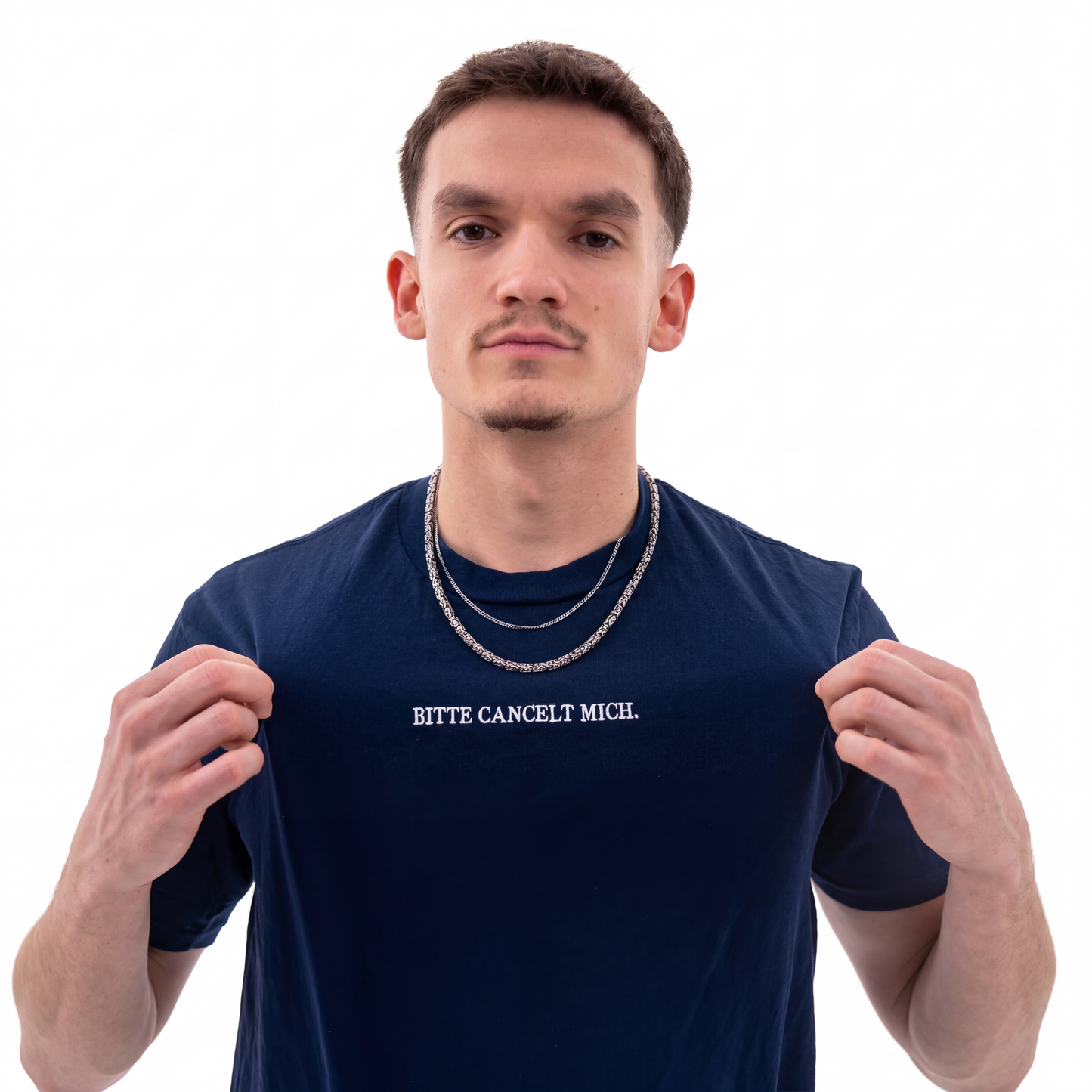 "BITTE CANCELT MICH." T-Shirt mit gesticktem Logo